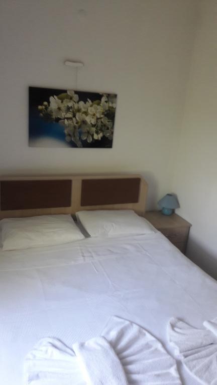 Paradise Garden Gumusluk Evleri Aparthotel Room photo
